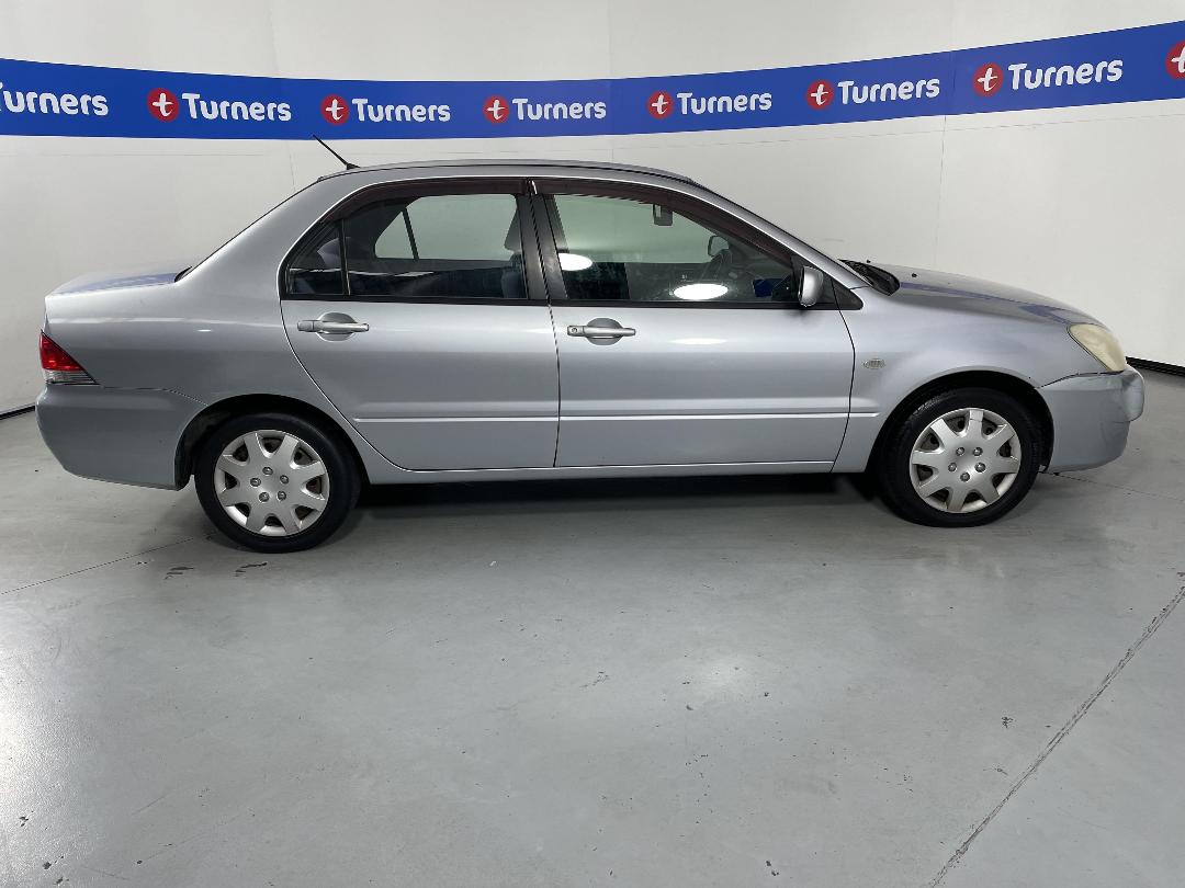 Photo '23' of Mitsubishi Lancer