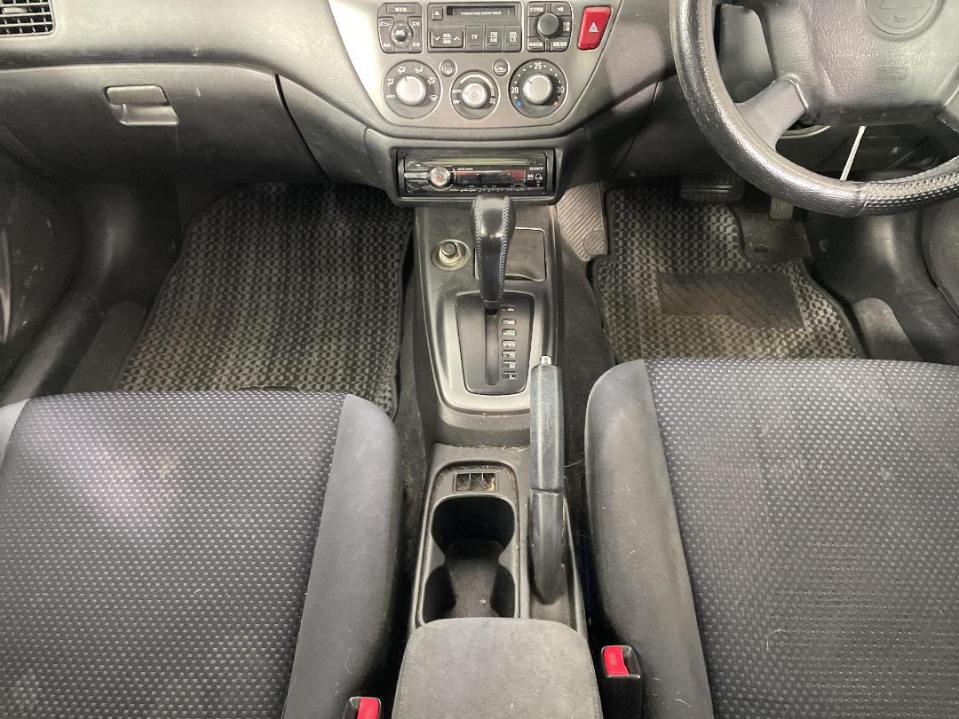 Photo '18' of Mitsubishi Lancer