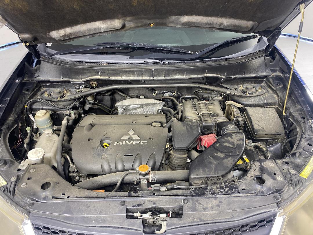 Photo '13' of Mitsubishi Outlander