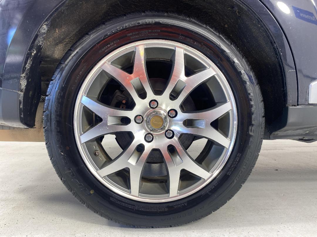 Photo '12' of Mitsubishi Outlander