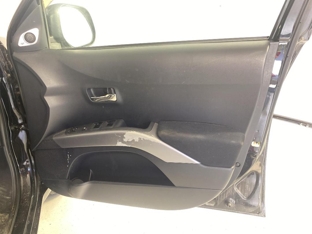 Photo '15' of Mitsubishi Outlander