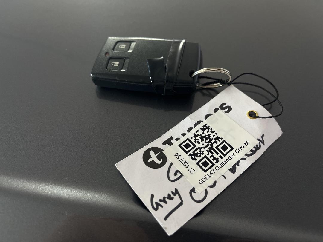 Photo '22' of Mitsubishi Outlander