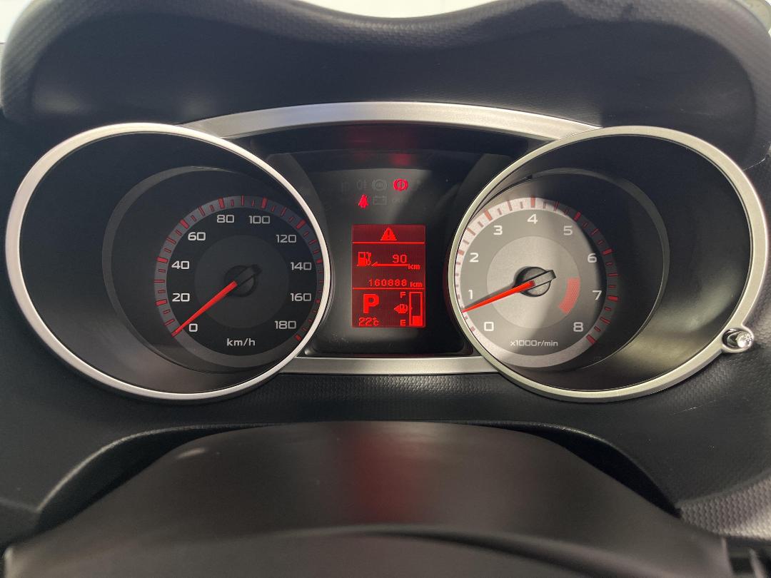 Photo '21' of Mitsubishi Outlander