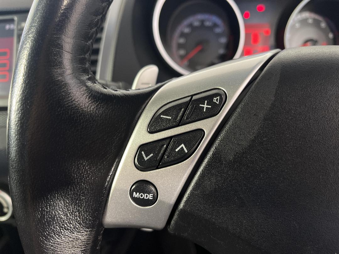 Photo '25' of Mitsubishi Outlander