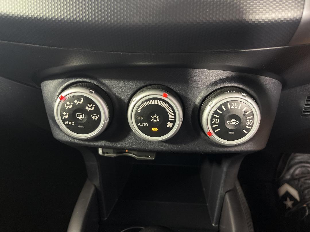 Photo '27' of Mitsubishi Outlander