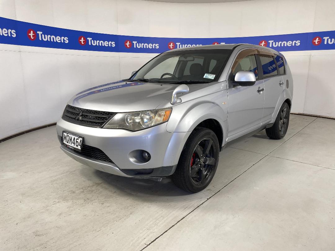 Photo '4' of Mitsubishi Outlander