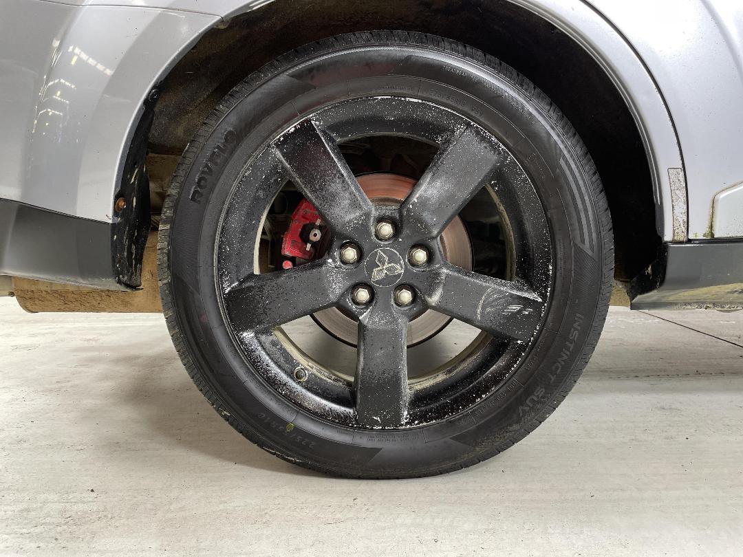 Photo '12' of Mitsubishi Outlander