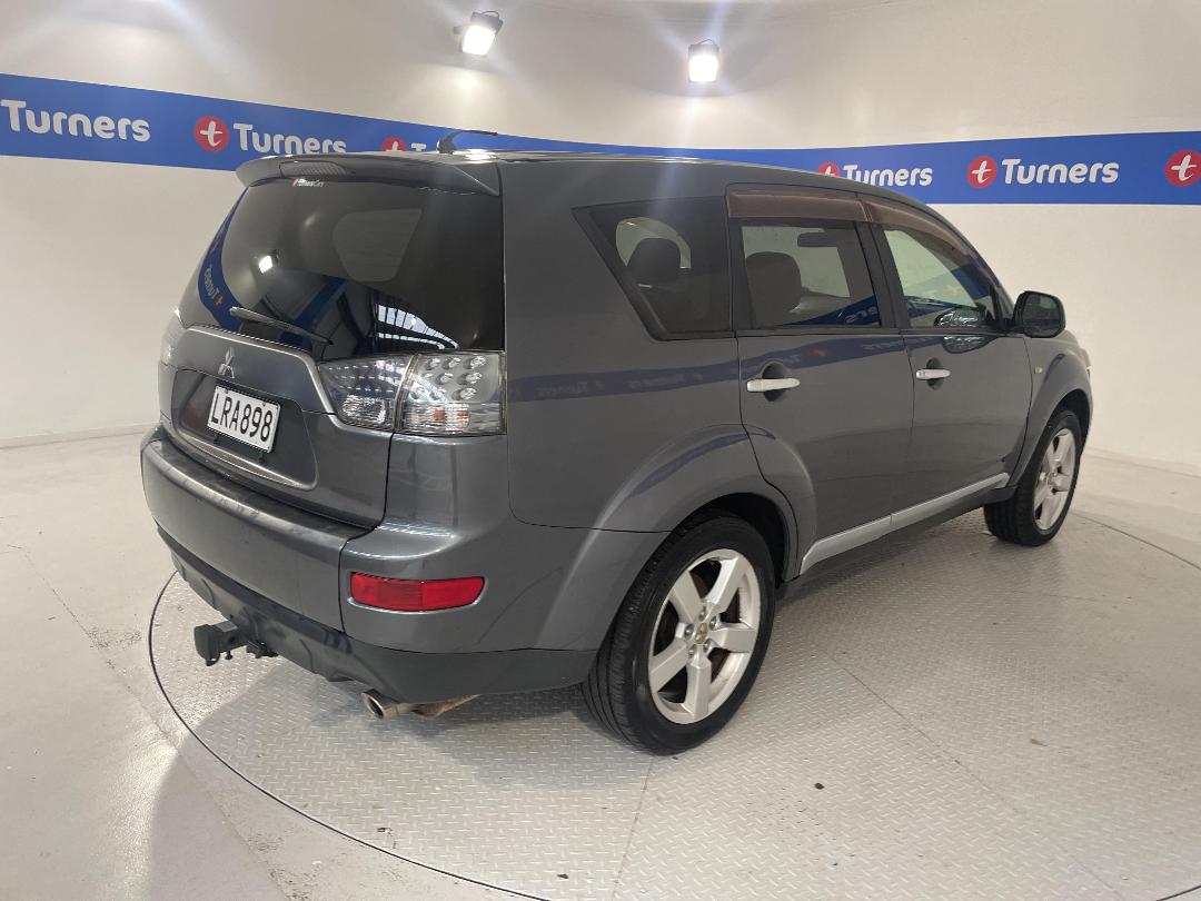 Photo '7' of Mitsubishi Outlander Photo '7' of Mitsubishi Outlander