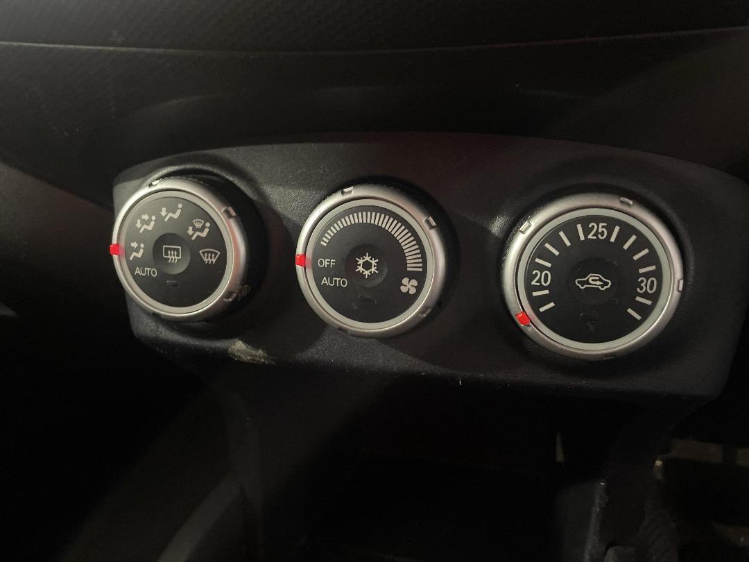 Photo '30' of Mitsubishi Outlander Photo '30' of Mitsubishi Outlander