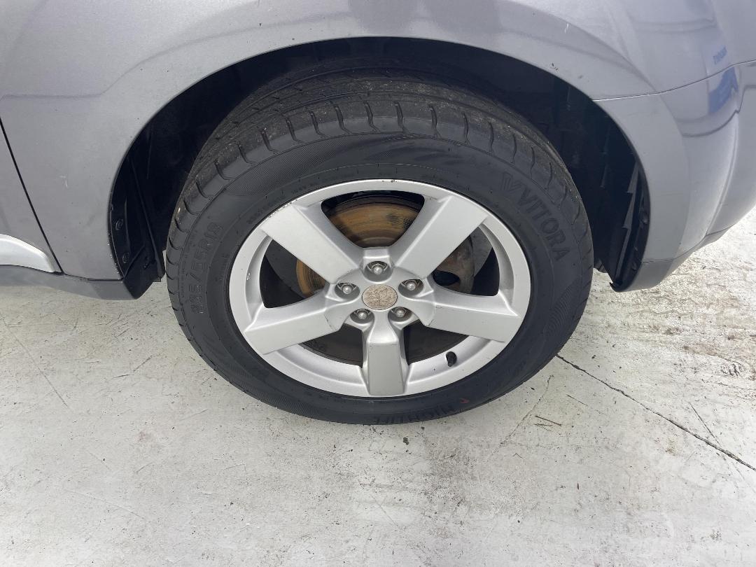 Photo '9' of Mitsubishi Outlander Photo '9' of Mitsubishi Outlander