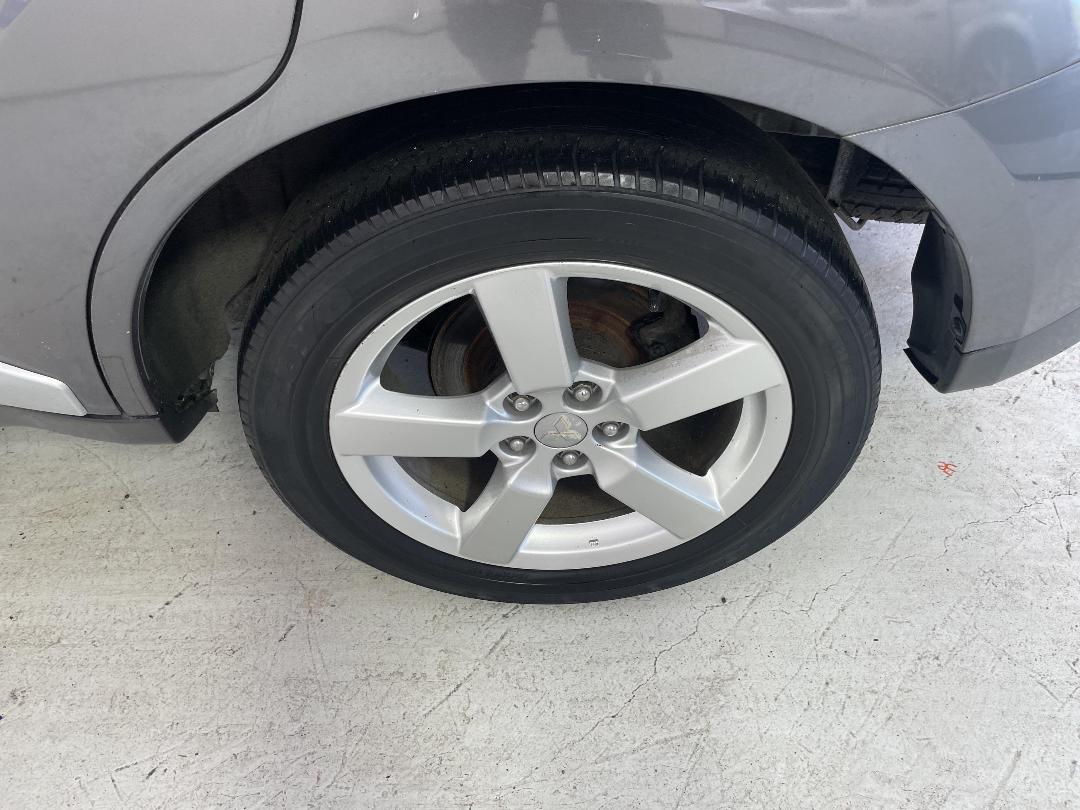 Photo '11' of Mitsubishi Outlander Photo '11' of Mitsubishi Outlander