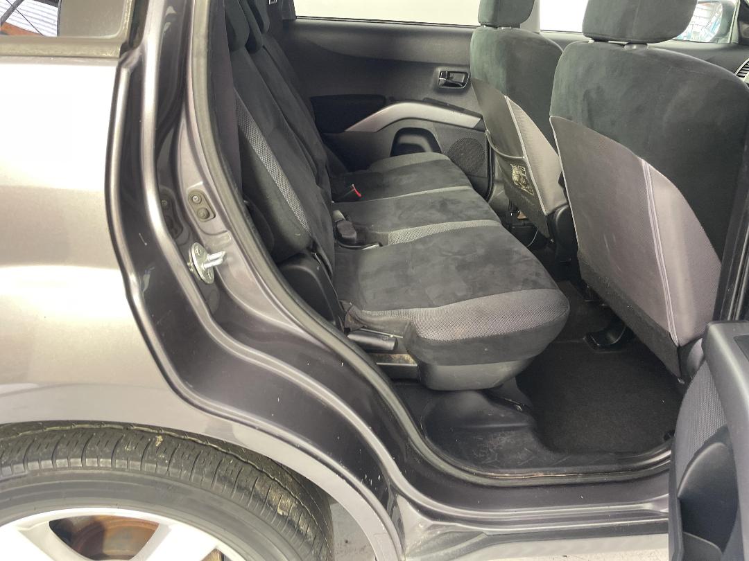 Photo '20' of Mitsubishi Outlander Photo '20' of Mitsubishi Outlander