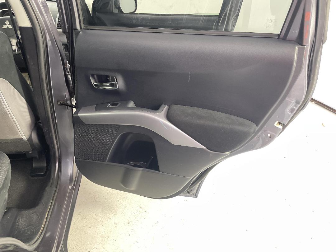 Photo '19' of Mitsubishi Outlander Photo '19' of Mitsubishi Outlander