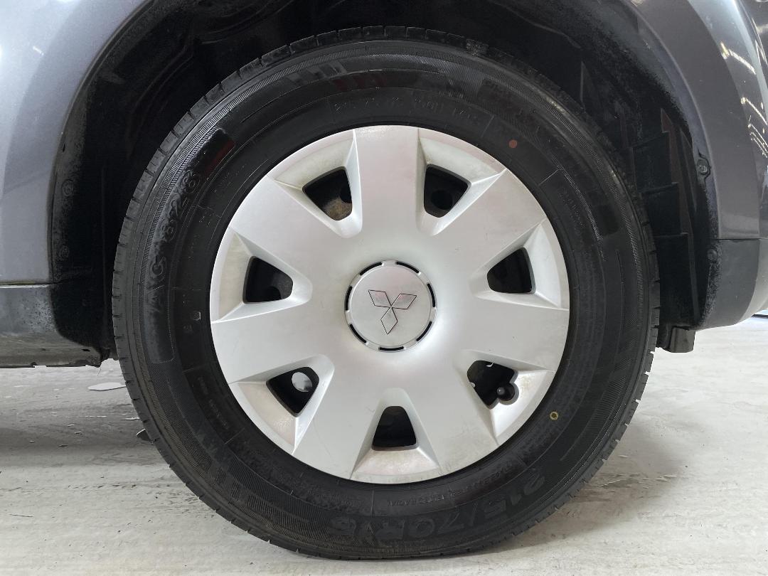 Photo '7' of Mitsubishi Outlander Photo '7' of Mitsubishi Outlander