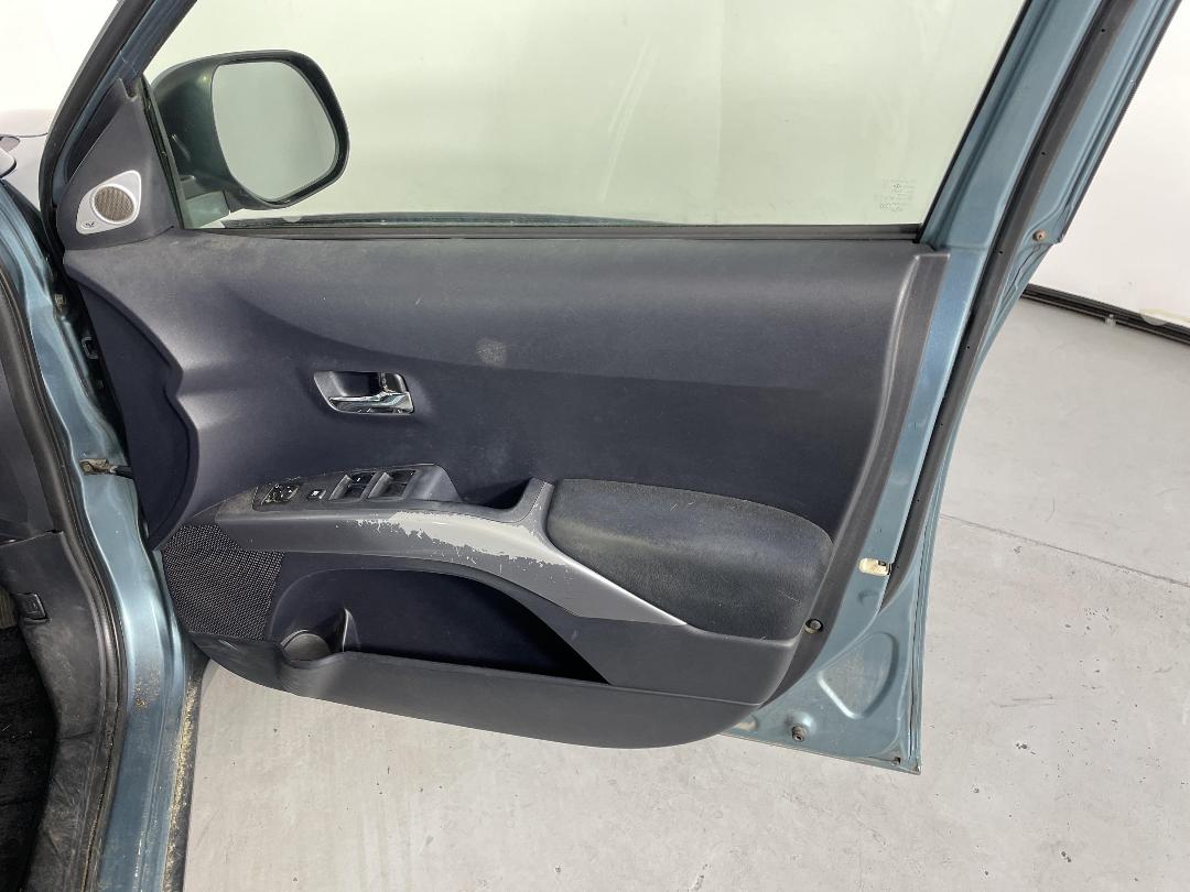 Photo '15' of Mitsubishi Outlander