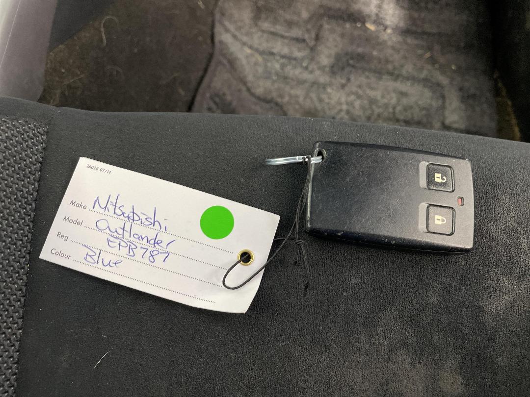 Photo '22' of Mitsubishi Outlander