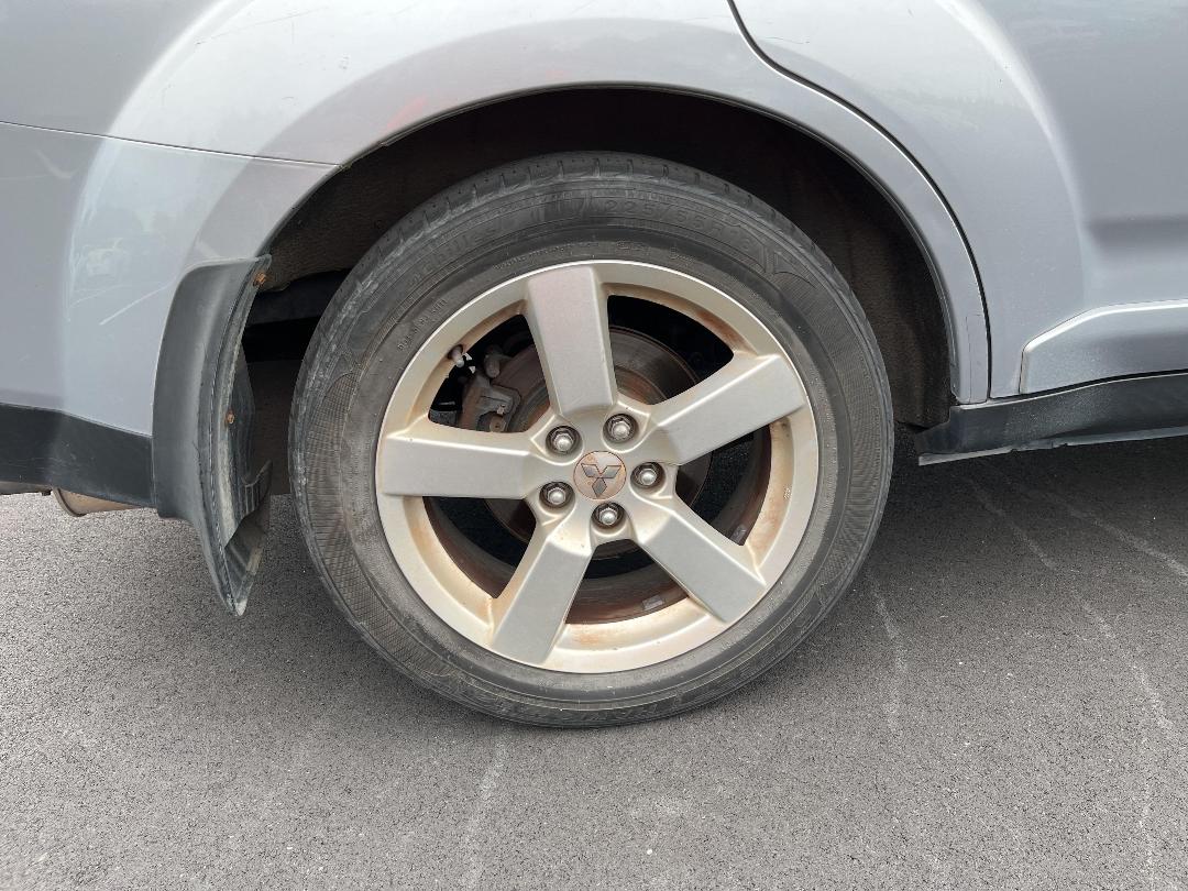 Photo '10' of Mitsubishi Outlander Photo '10' of Mitsubishi Outlander