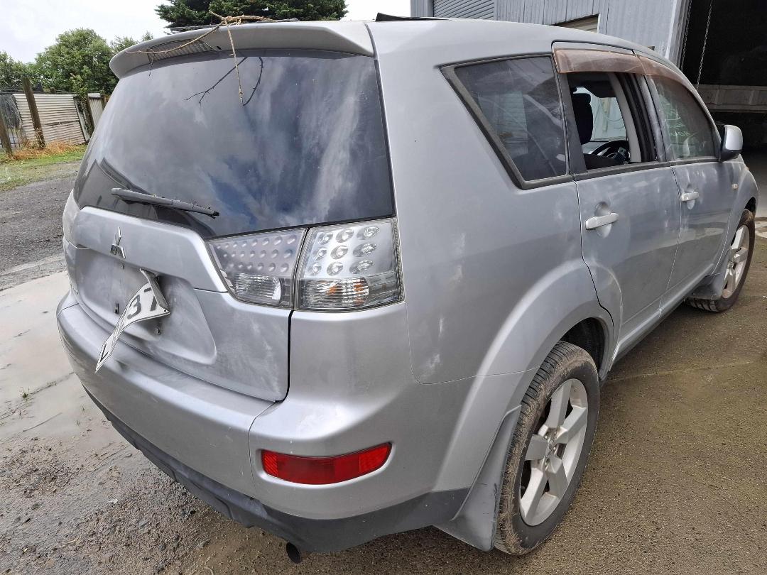 Photo '6' of Mitsubishi Outlander Photo '6' of Mitsubishi Outlander