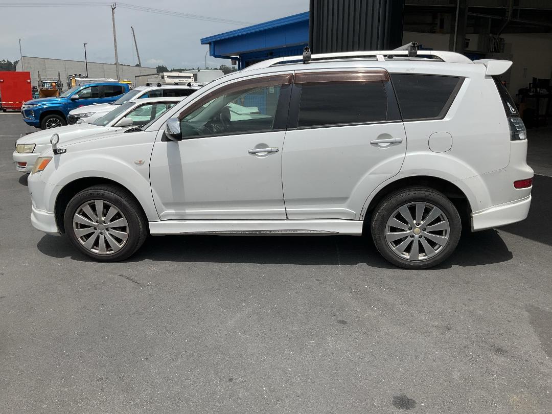 Photo '6' of Mitsubishi Outlander Photo '6' of Mitsubishi Outlander