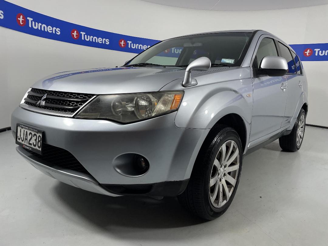 Photo '4' of Mitsubishi Outlander