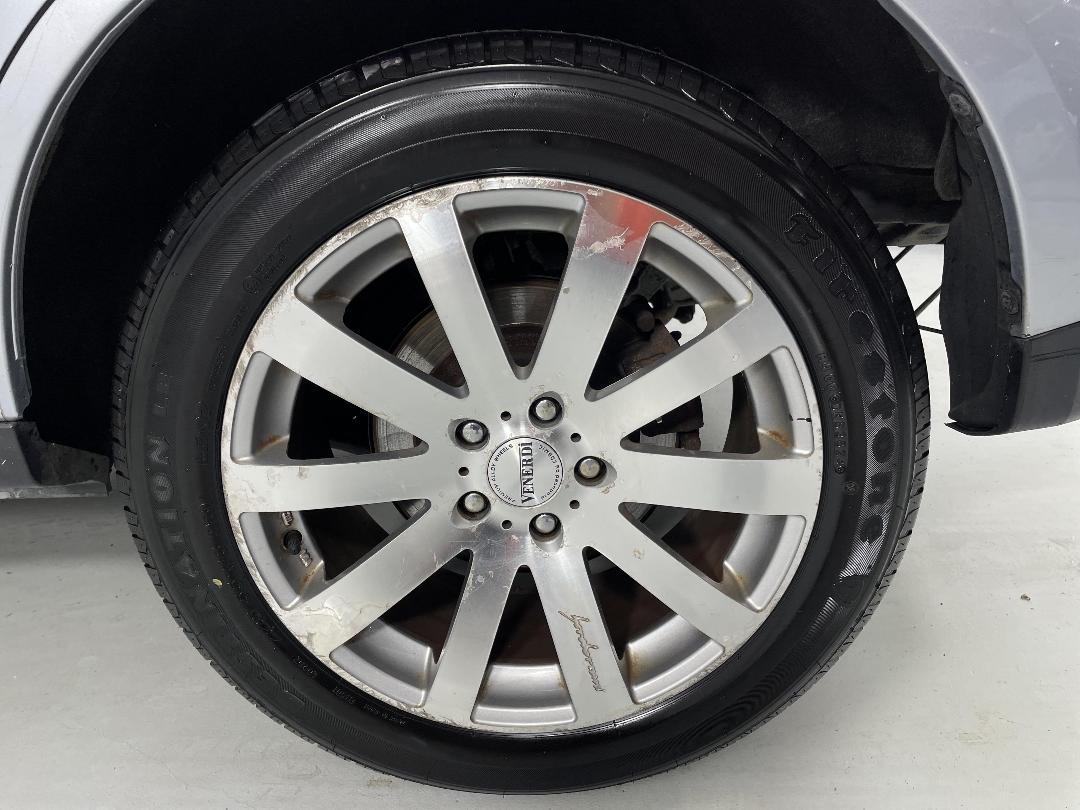 Photo '11' of Mitsubishi Outlander