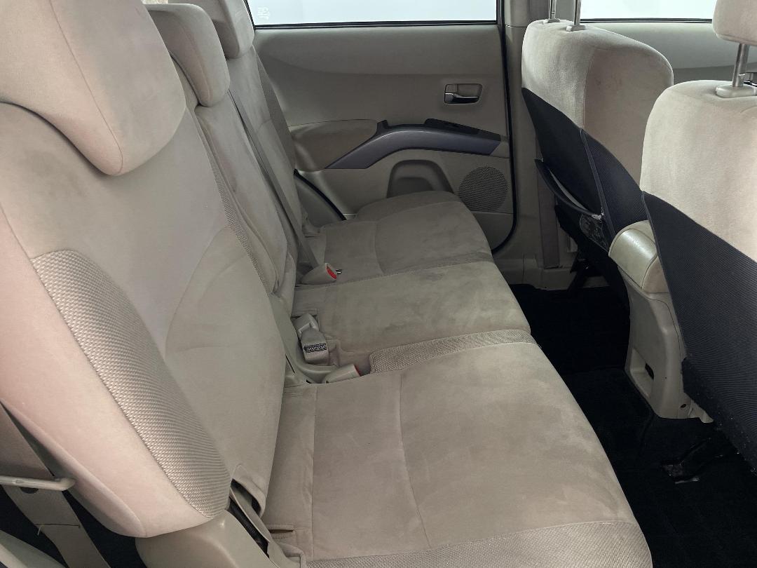 Photo '20' of Mitsubishi Outlander