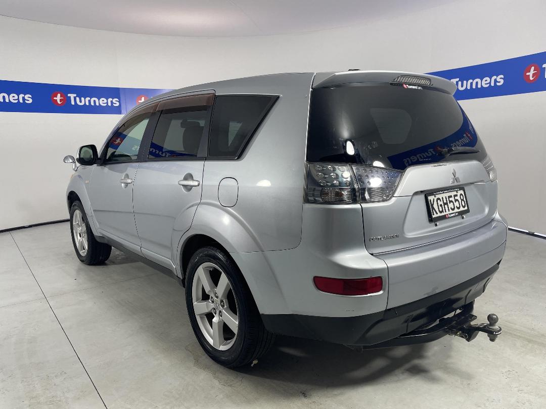 Photo '5' of Mitsubishi Outlander