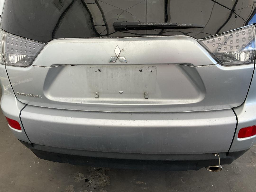 Photo '26' of Mitsubishi Outlander