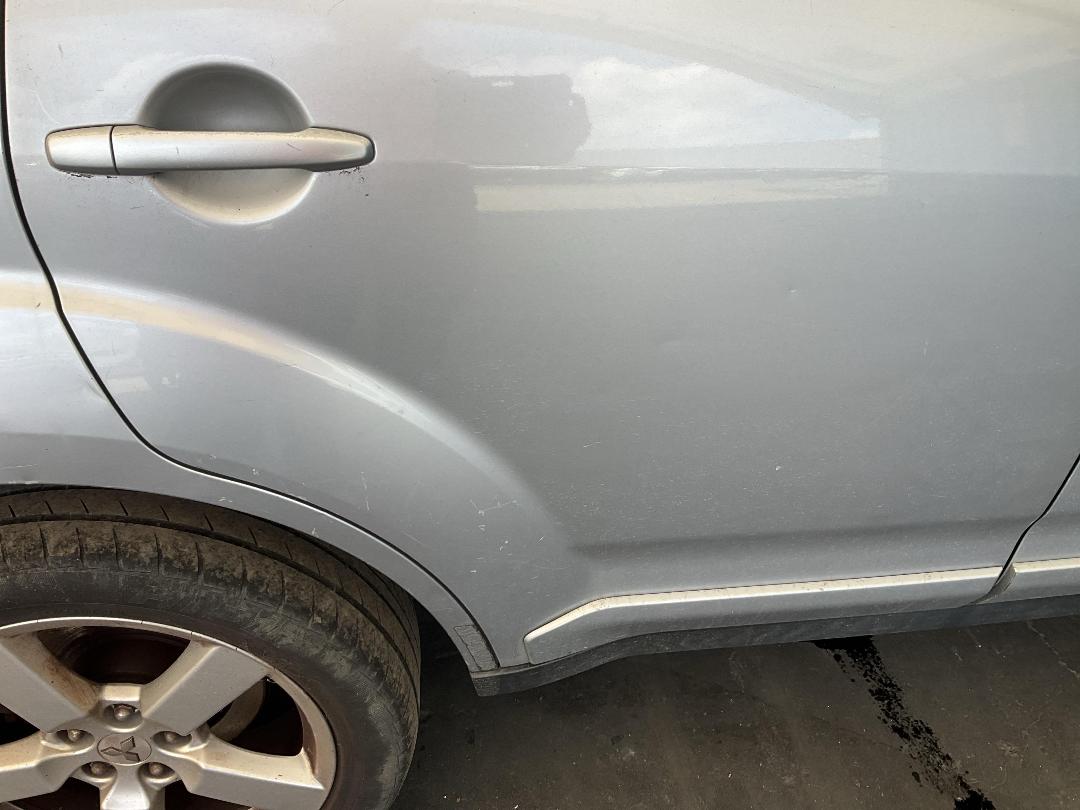 Photo '28' of Mitsubishi Outlander