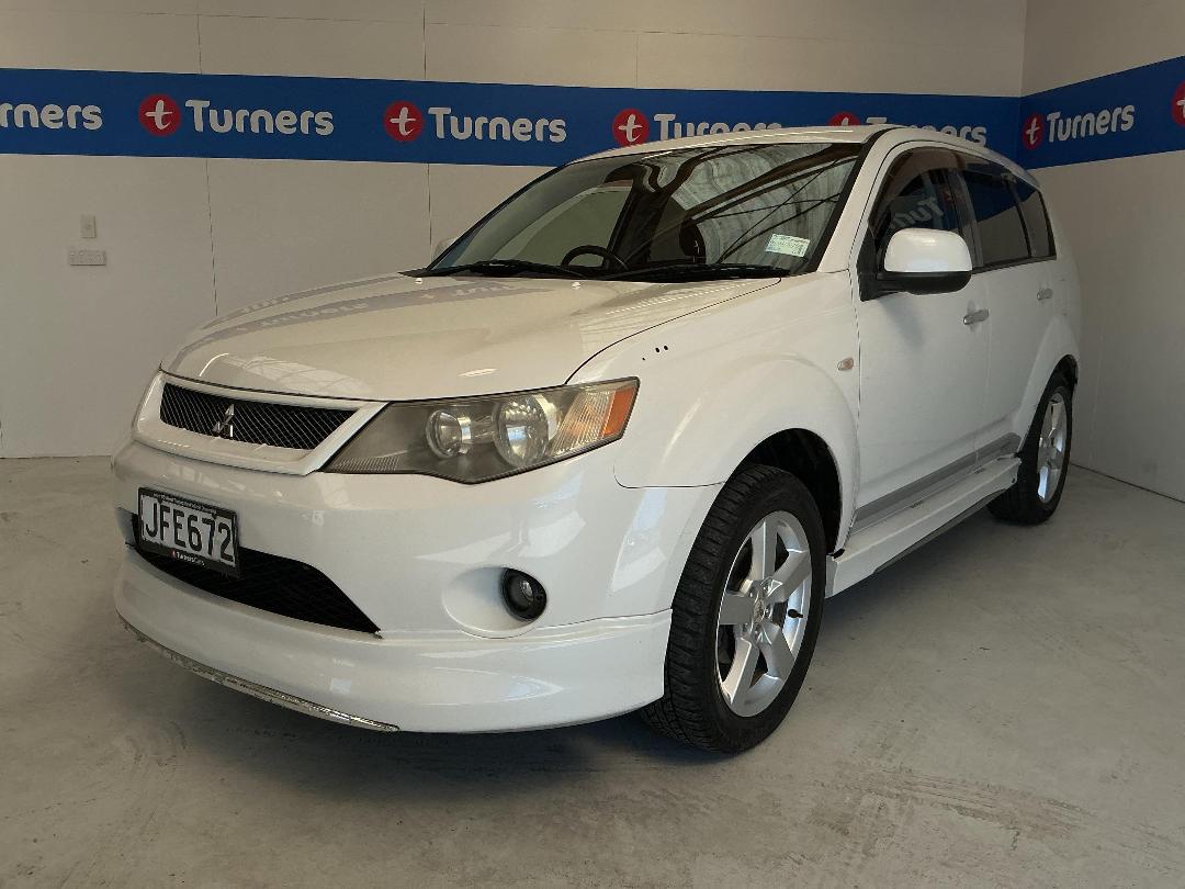 Photo '4' of Mitsubishi Outlander