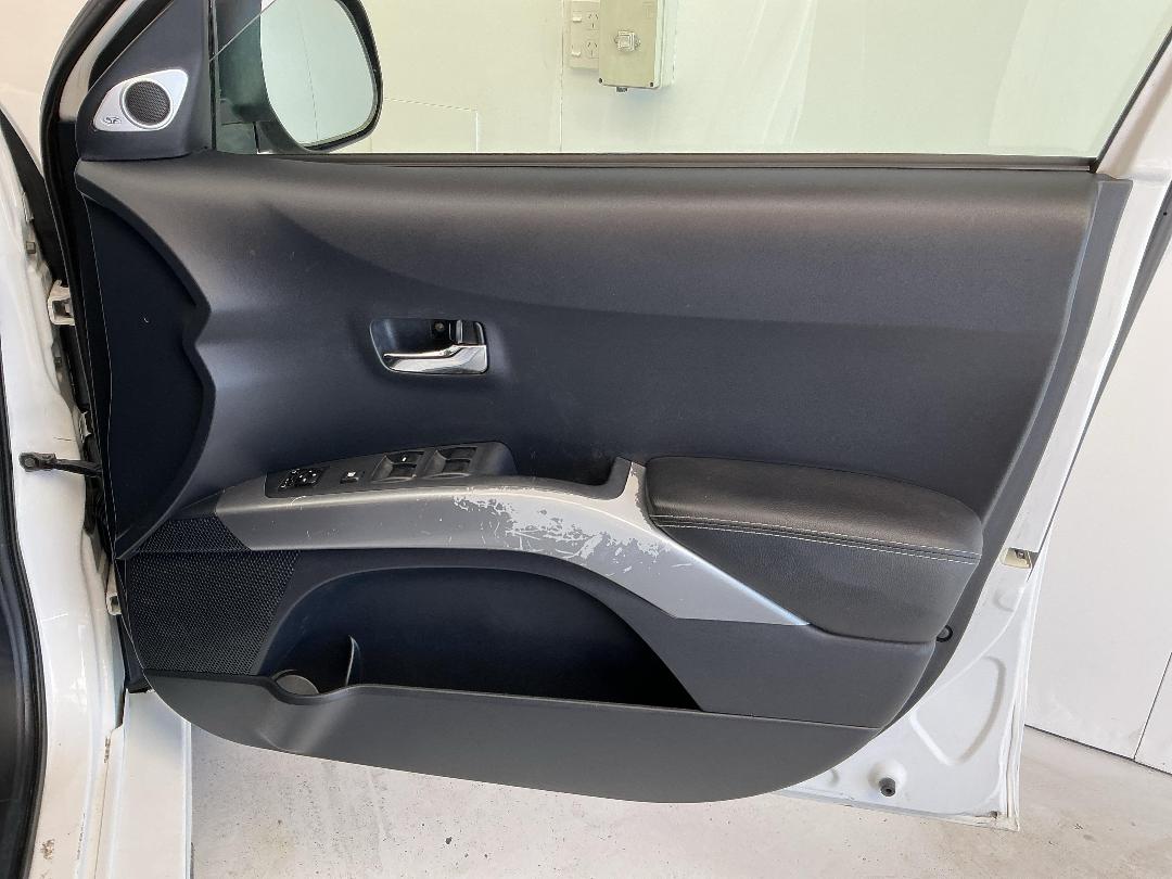 Photo '15' of Mitsubishi Outlander