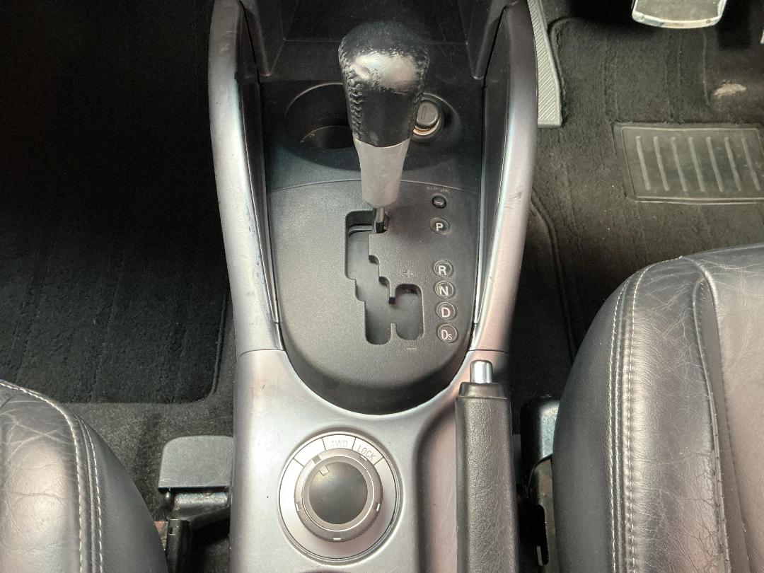 Photo '23' of Mitsubishi Outlander