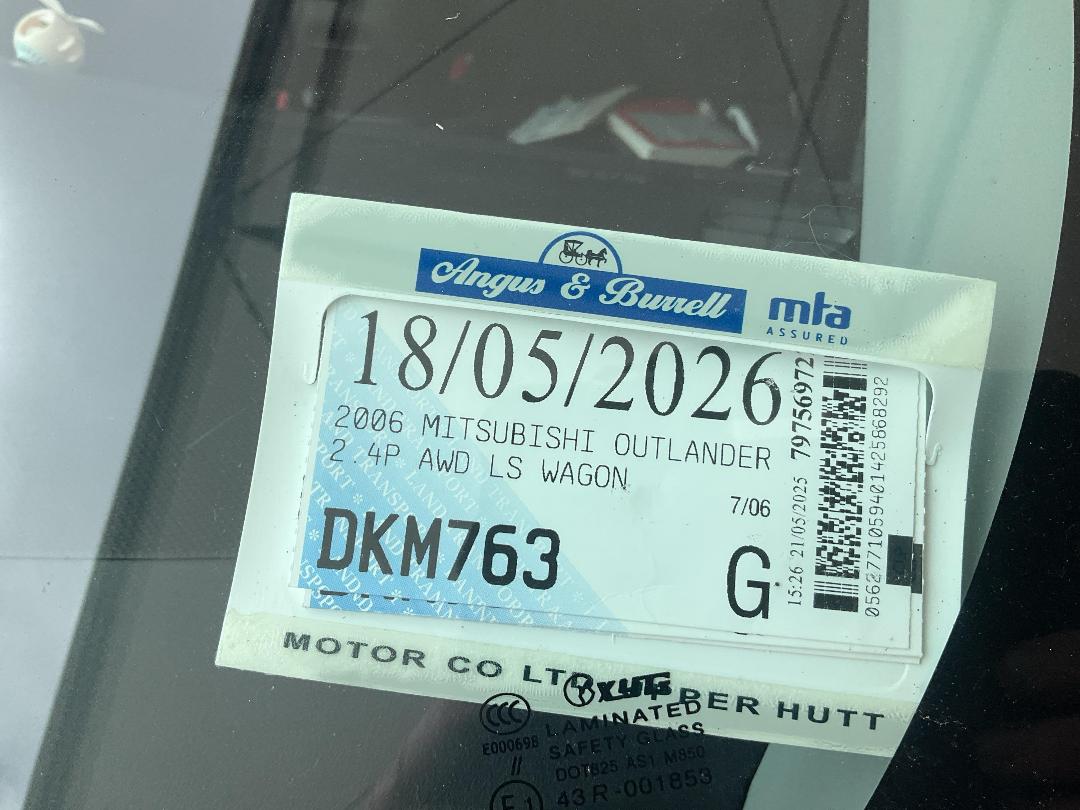 Photo '13' of Mitsubishi Outlander LS Photo '13' of Mitsubishi Outlander LS