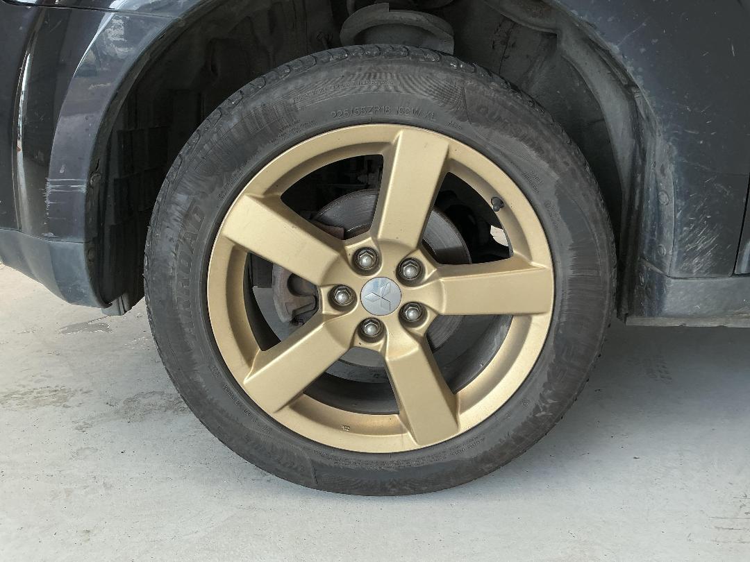 Photo '10' of Mitsubishi Outlander Photo '10' of Mitsubishi Outlander