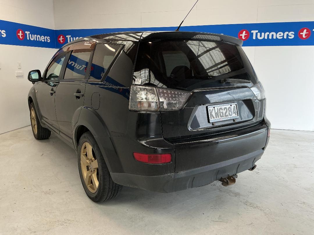 Photo '5' of Mitsubishi Outlander Photo '5' of Mitsubishi Outlander