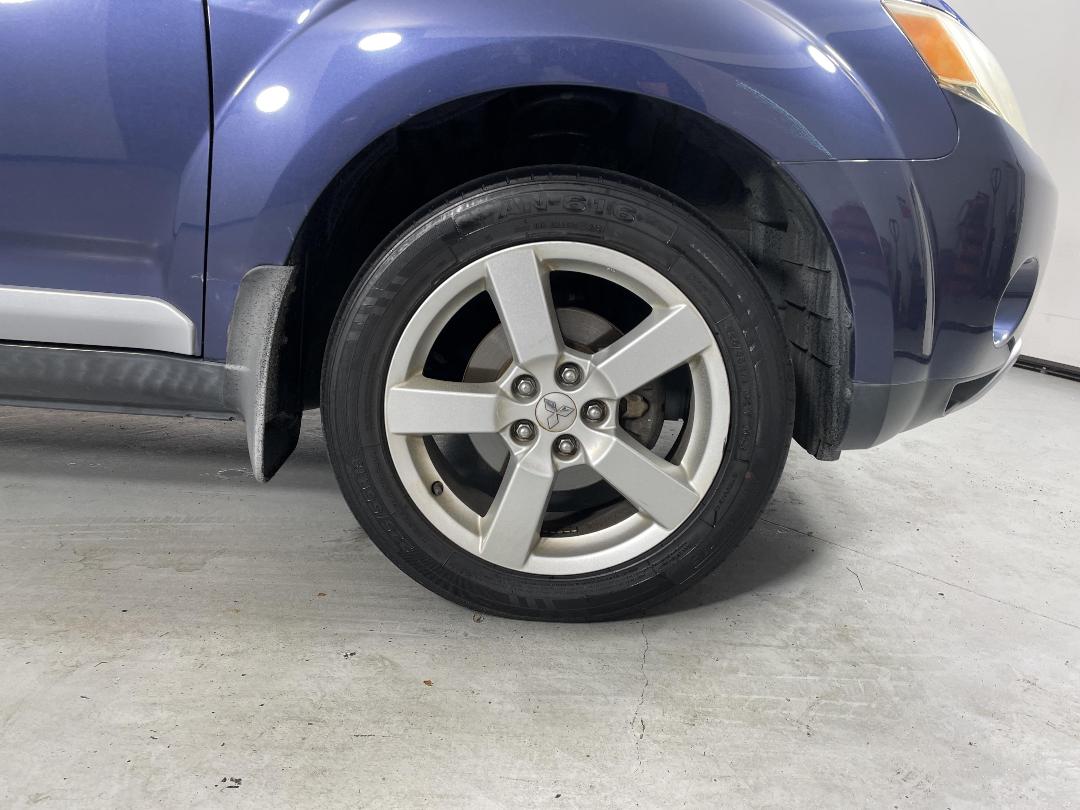 Photo '9' of Mitsubishi Outlander Photo '9' of Mitsubishi Outlander