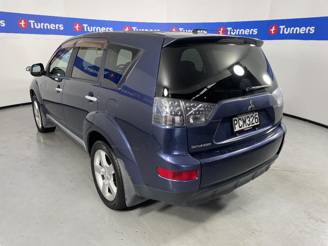 Photo '5' of Mitsubishi Outlander Photo '5' of Mitsubishi Outlander