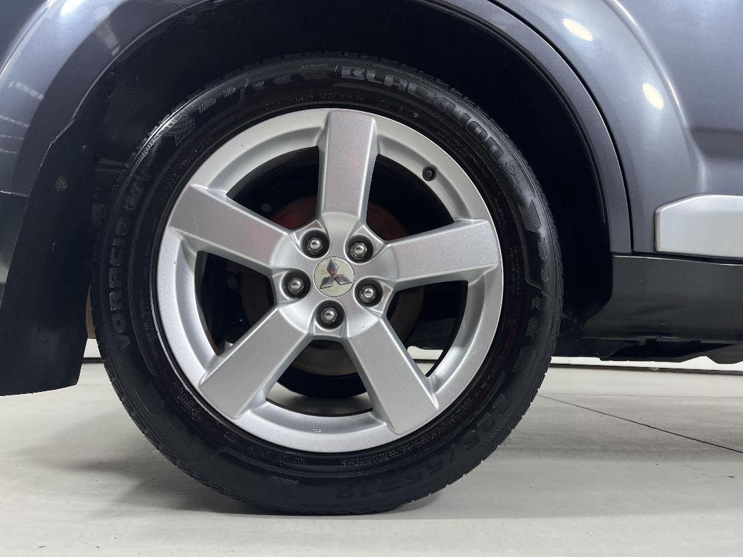 Photo '12' of Mitsubishi Outlander Photo '12' of Mitsubishi Outlander