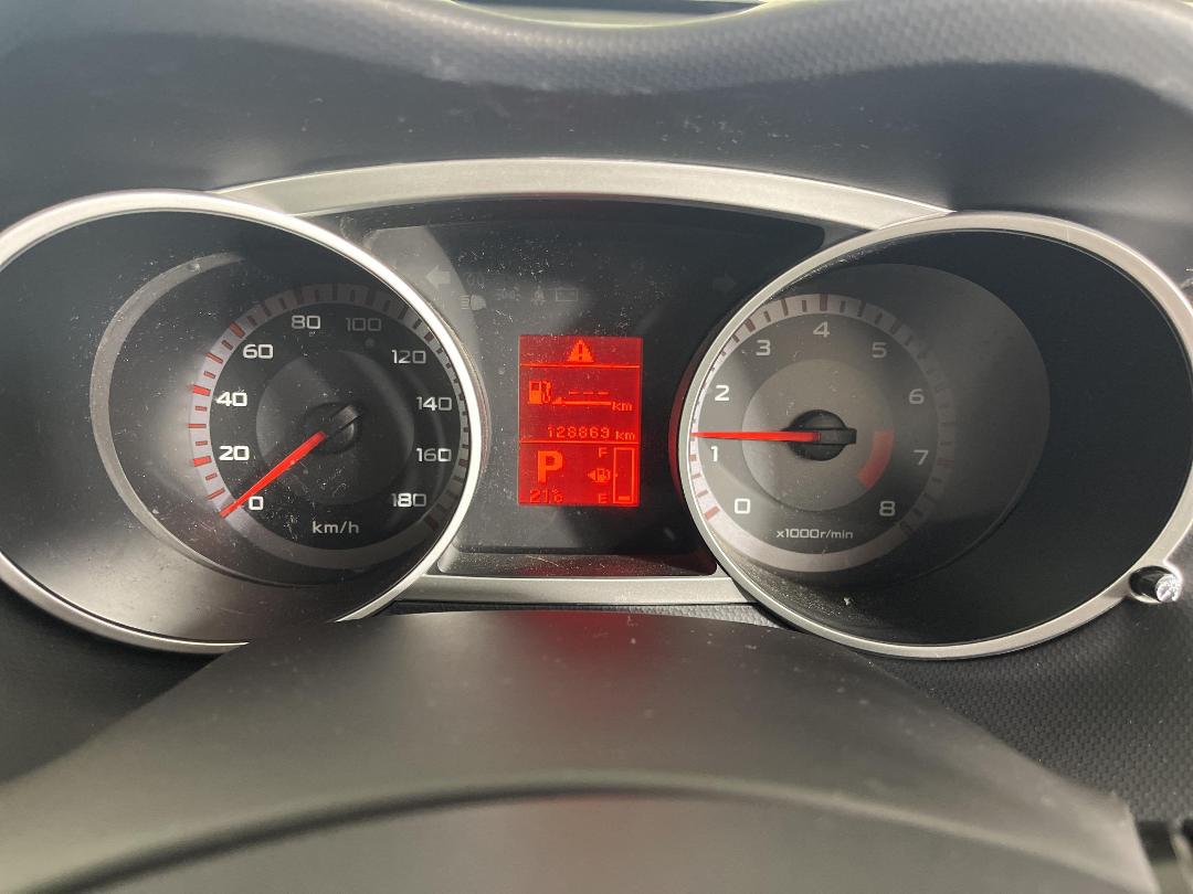 Photo '21' of Mitsubishi Outlander Photo '21' of Mitsubishi Outlander