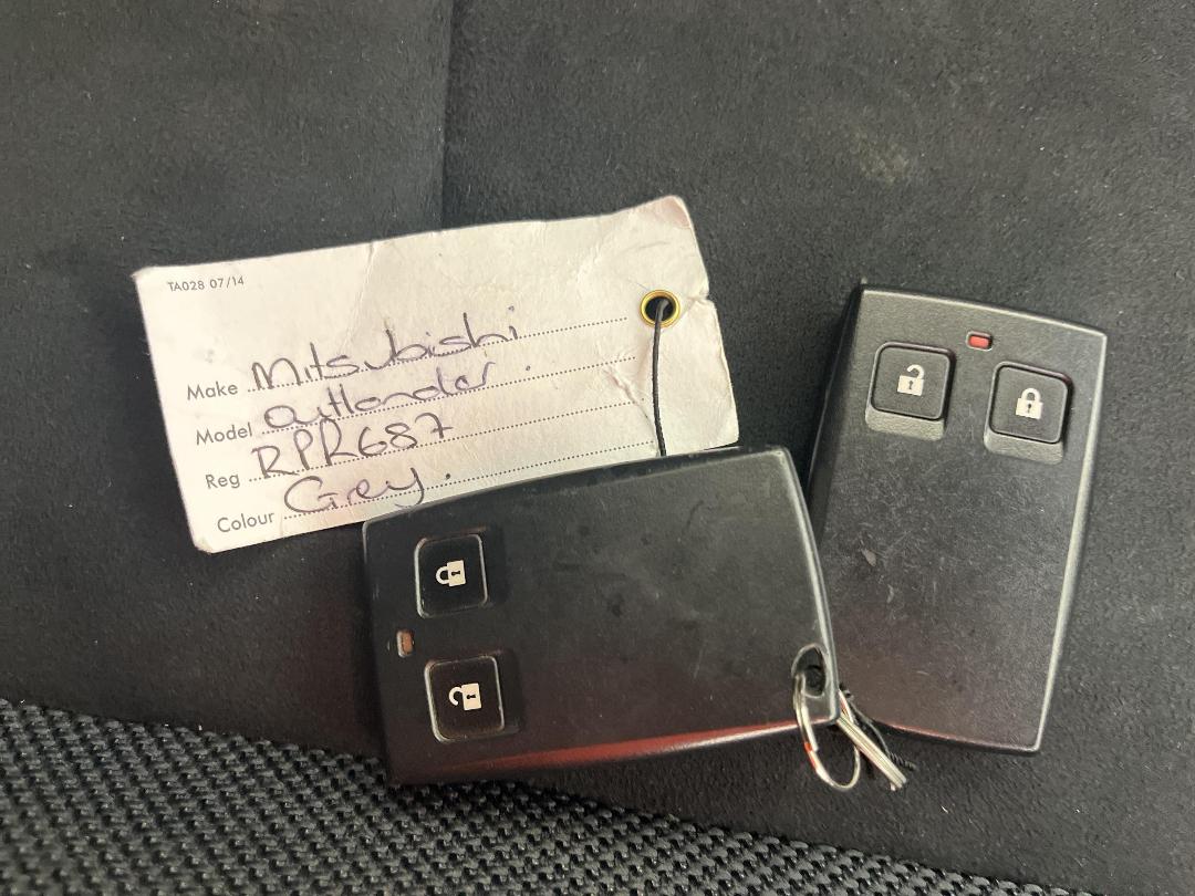 Photo '22' of Mitsubishi Outlander Photo '22' of Mitsubishi Outlander