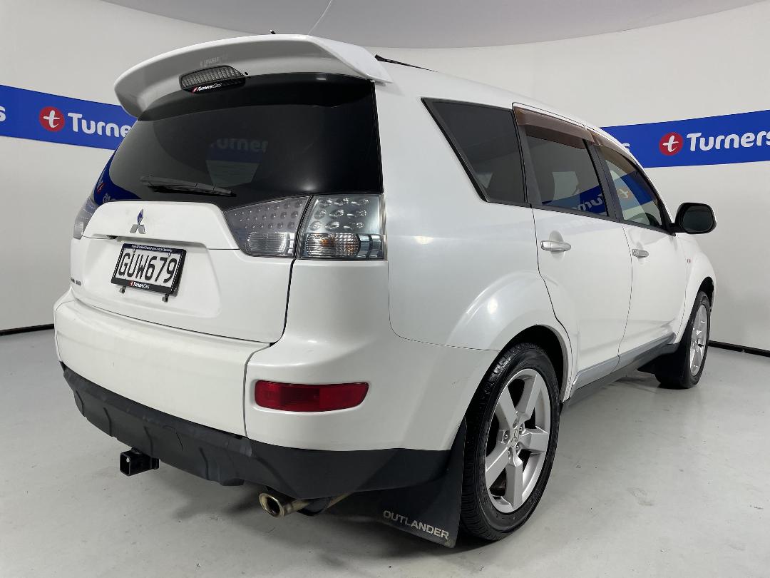 Photo '7' of Mitsubishi Outlander Photo '7' of Mitsubishi Outlander