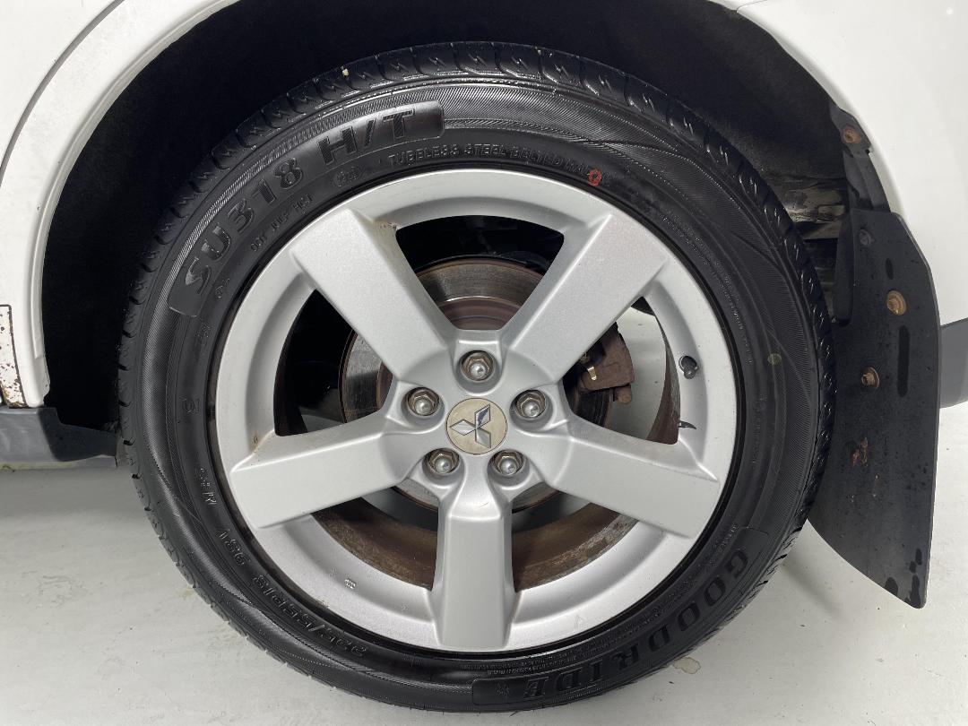 Photo '11' of Mitsubishi Outlander Photo '11' of Mitsubishi Outlander