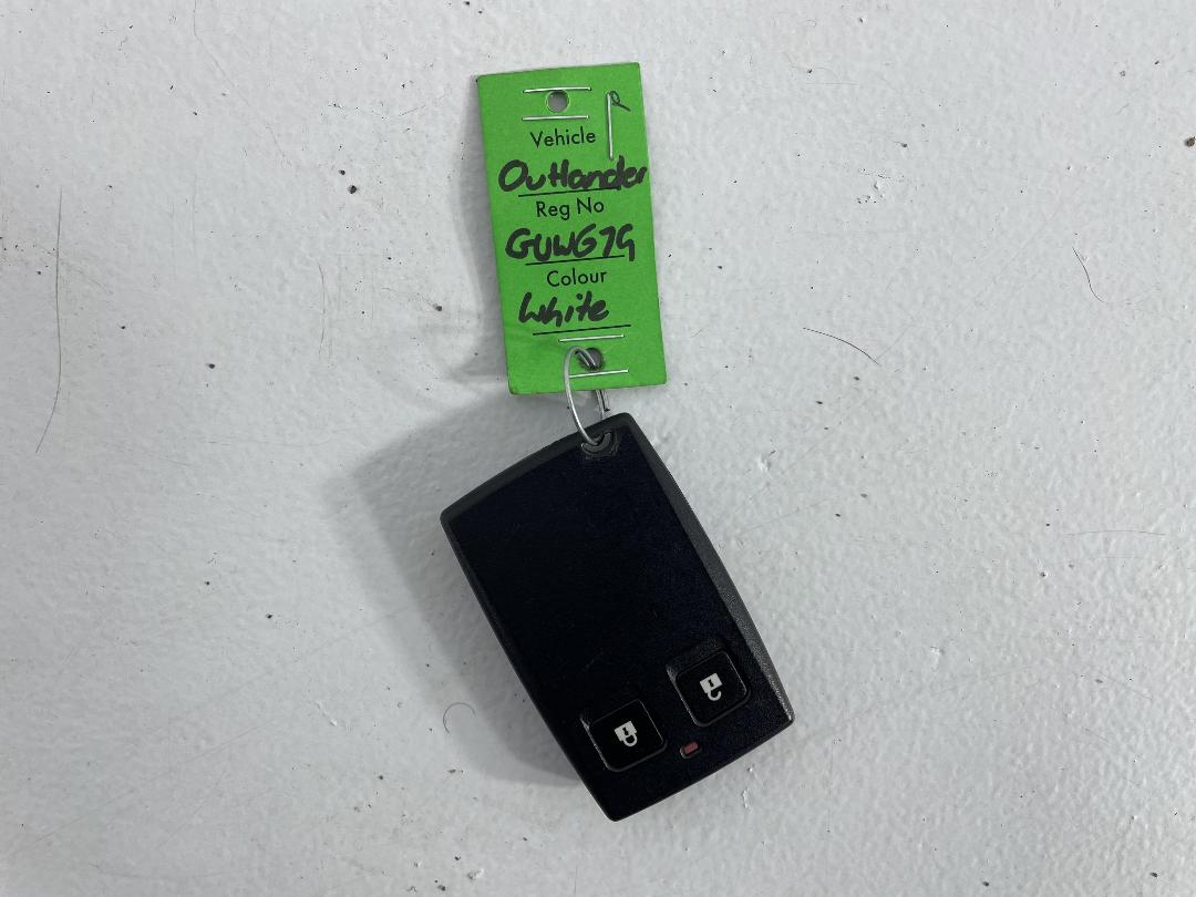 Photo '22' of Mitsubishi Outlander Photo '22' of Mitsubishi Outlander