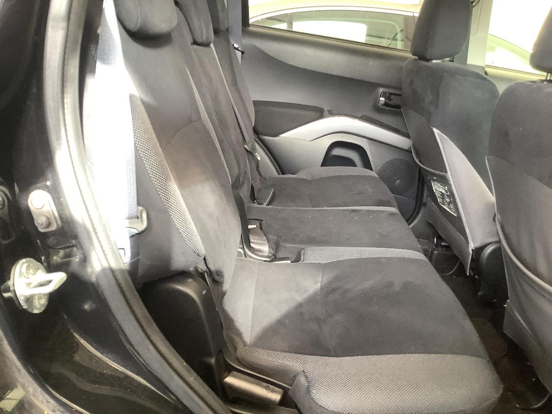 Photo '9' of Mitsubishi Outlander