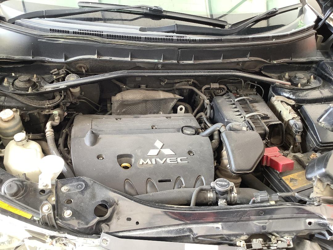 Photo '11' of Mitsubishi Outlander