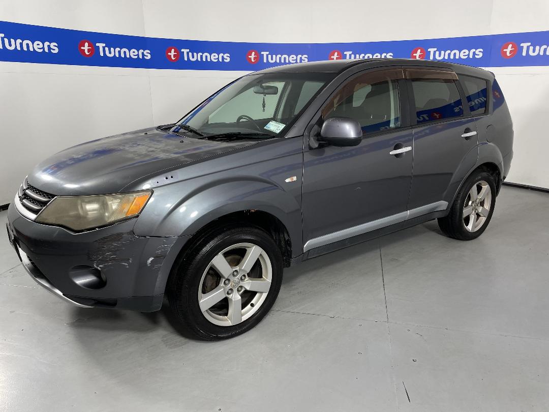 Photo '4' of Mitsubishi Outlander Photo '4' of Mitsubishi Outlander