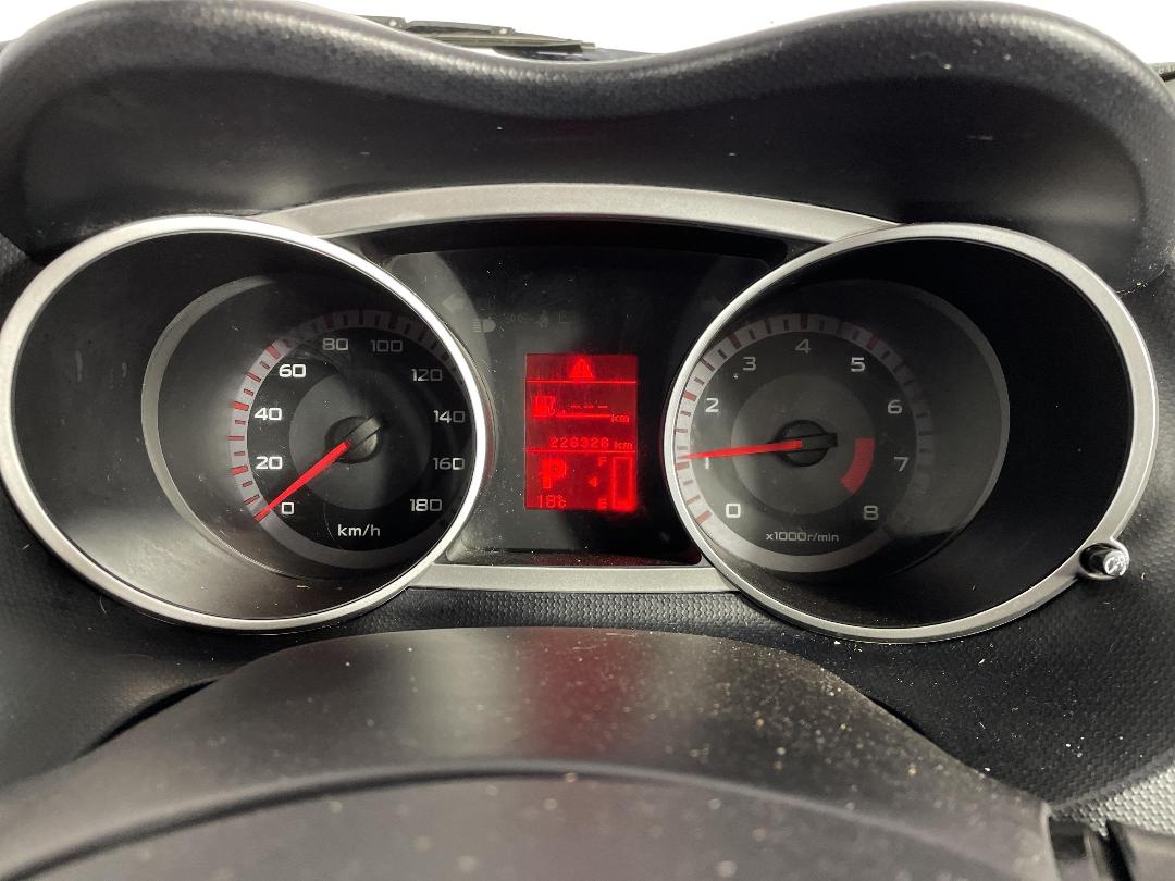 Photo '21' of Mitsubishi Outlander Photo '21' of Mitsubishi Outlander