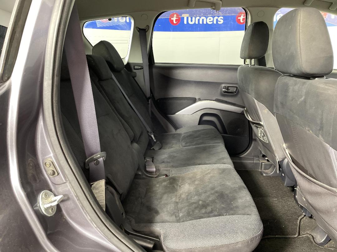 Photo '20' of Mitsubishi Outlander Photo '20' of Mitsubishi Outlander