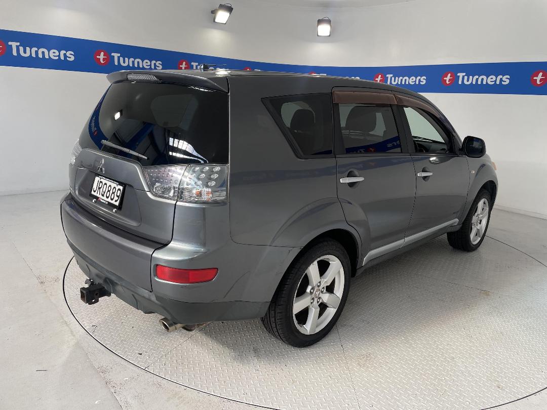 Photo '7' of Mitsubishi Outlander