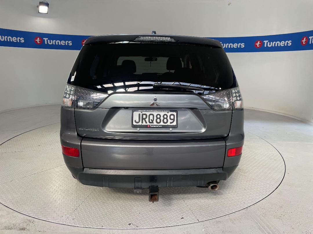 Photo '6' of Mitsubishi Outlander